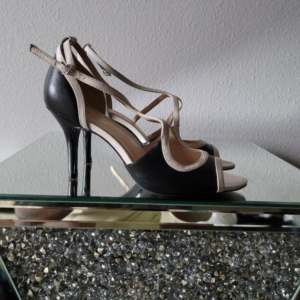 Nine West – US size 7.5