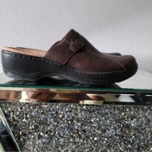 Clarks – US size 9.5, Europe/African size 41