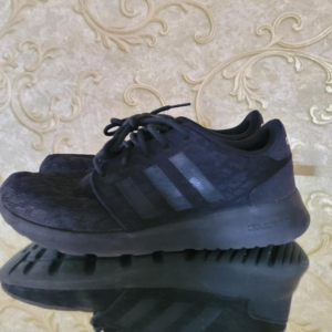 Addidas – US size 7