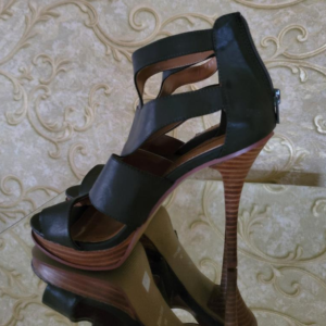 Nine West – US size 9