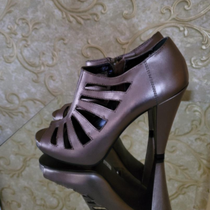 Steve Madden – US size 10