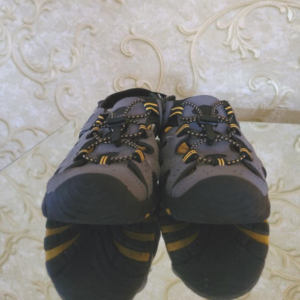 Khombu School sandals – US size 3